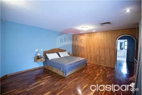 Amplia Residencia estilo Europeo en Ycua Sati — foto 3