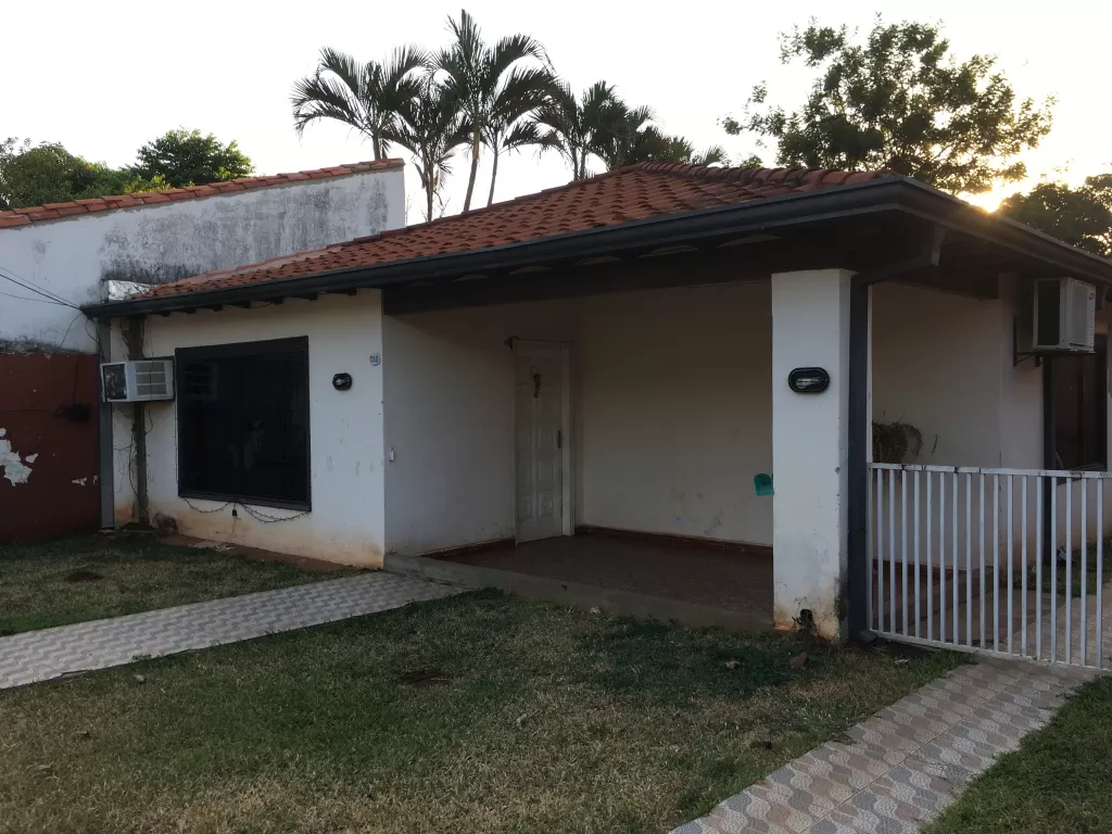 VENDO CASA 12 X 30 M, EN 4TO BARRIO - LUQUE — foto 2