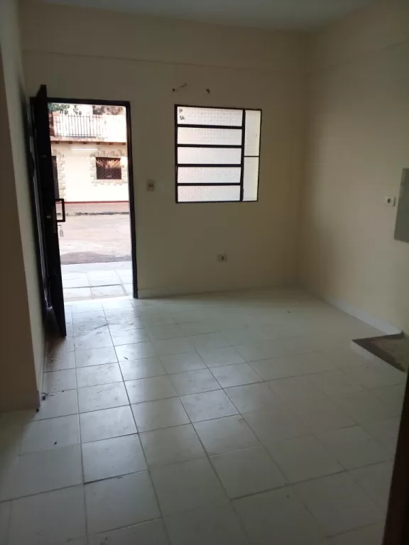 ALQUILO COQUETO DEPTO A PASOS DE FUNDACIÓN VISIÓN, UNA, HOSPITAL DE CLÍNICAS!!! — foto 2