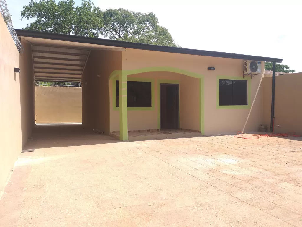 🏡🏡 VENDO CASA A ESTRENAR EN PLENO CENTRO DE ITAUGUA — foto 3