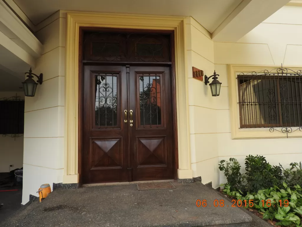 MBURUCUYÁ: ELEGANTE RESIDENCIA, 4 SUITES, JARDÍN, PISCINA, 11.000.000 GS. — foto 2