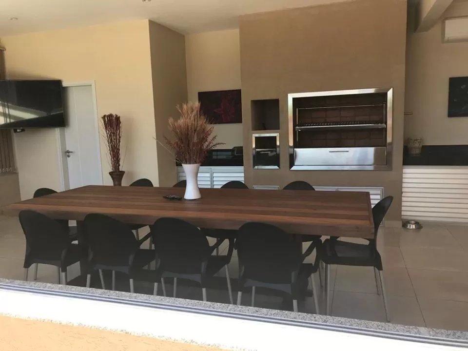 VENDO O ALQUILO HERMOSA CASA EN BARRIO SURUBII COD 2704 — foto 2