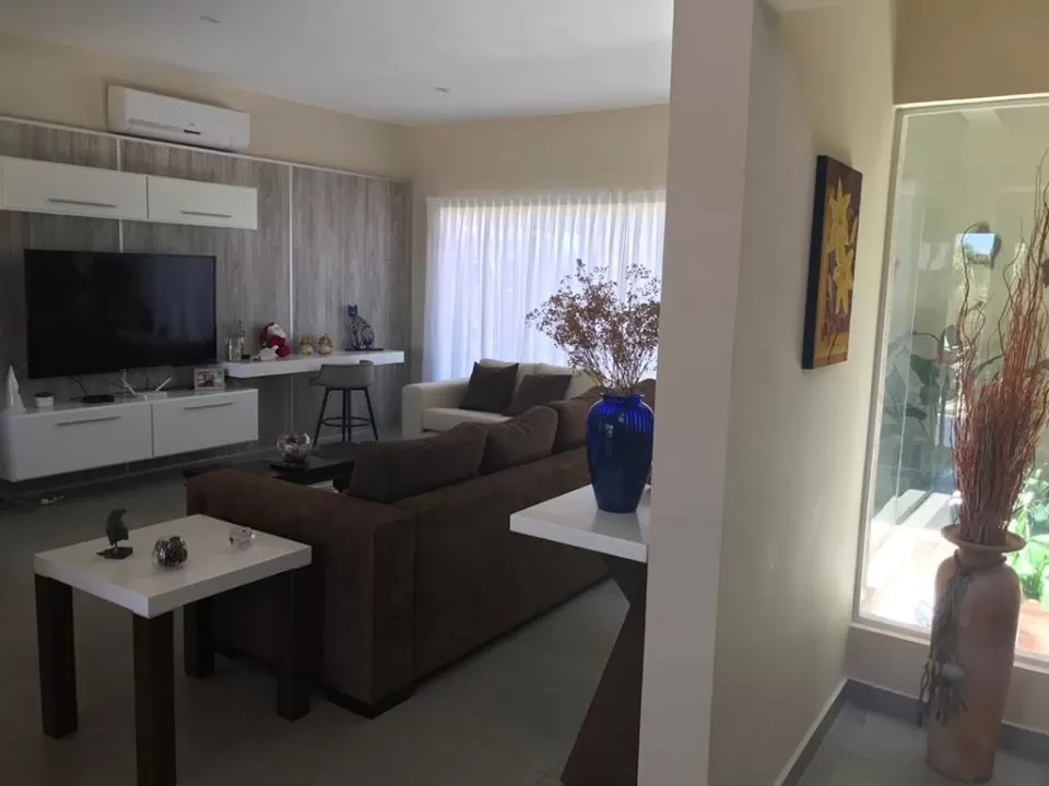 VENDO O ALQUILO HERMOSA CASA EN BARRIO SURUBII COD 2704 — foto 3