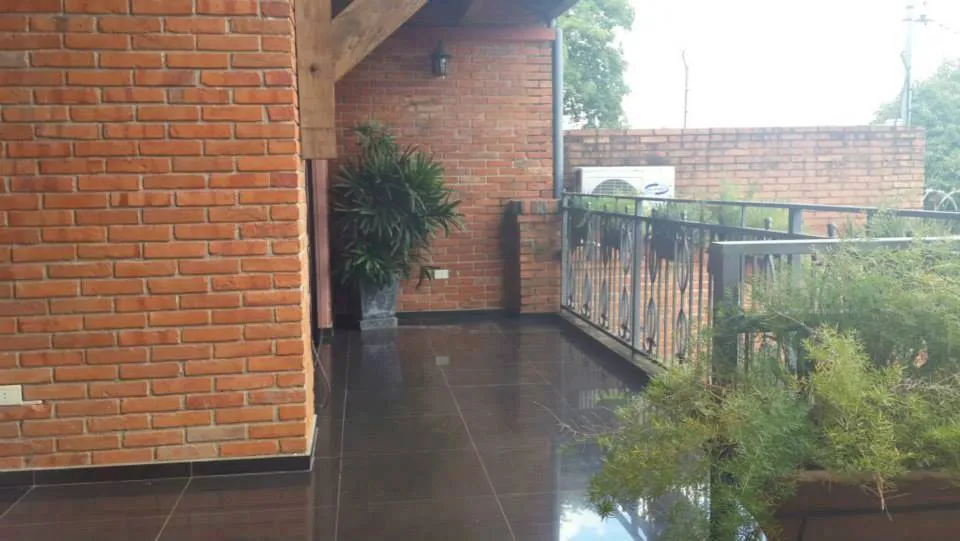 EN CARMELITAS BCP - DISTINGUIDA RESIDENCIA - JARDÍN, PISCINA - 2.500 USD — foto 3