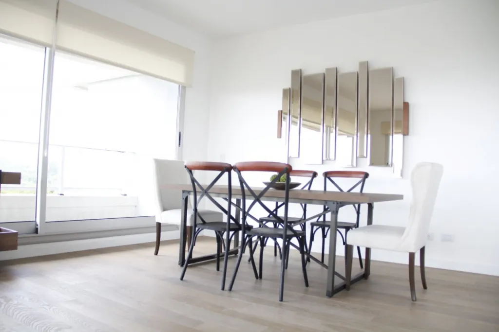 PALACIO DE LOS PATOS: ELEGANTE DEPTO. AMOBLADO, 2 SUITES, SEGURIDAD 24 HS - 1.800 USD. — foto 2