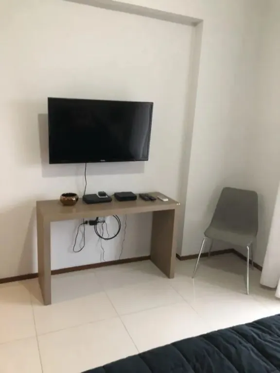 EDIF. MIRANDA, AVDA. SANTA TERESA: DEPTO A ESTRENAR, 2 SUITES, SEG. 24 HS - 1.400 USD. — foto 2