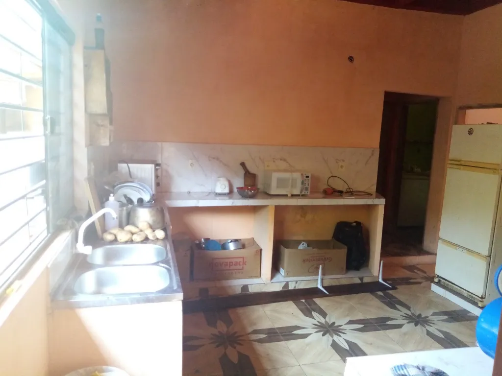 Casa con salones comerciales en ITAUGUA — foto 3