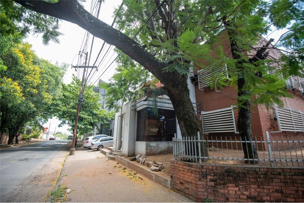 VENDO EDIFICIO DE DEPOSITOS Y OFICINAS — foto 2