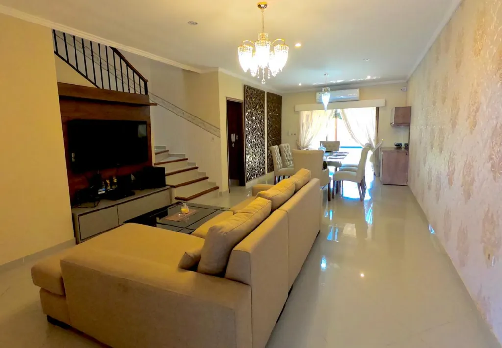 MBURUCUYÁ: ELEGANTE DÚPLEX - JARDÍN, PISCINA- 7.500.000 GS — foto 2