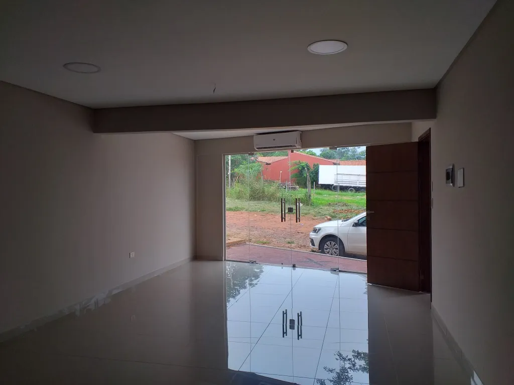 SALON COMERCIAL EN VILLA ELISA — foto 3
