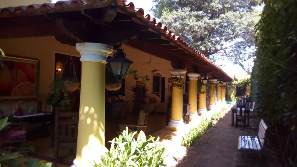 V. MORRA SH. MCAL LOPEZ: HOTEL BOUTIQUE EN FUNCIONAMIENTO, RENRABILIDAD!! — foto 2