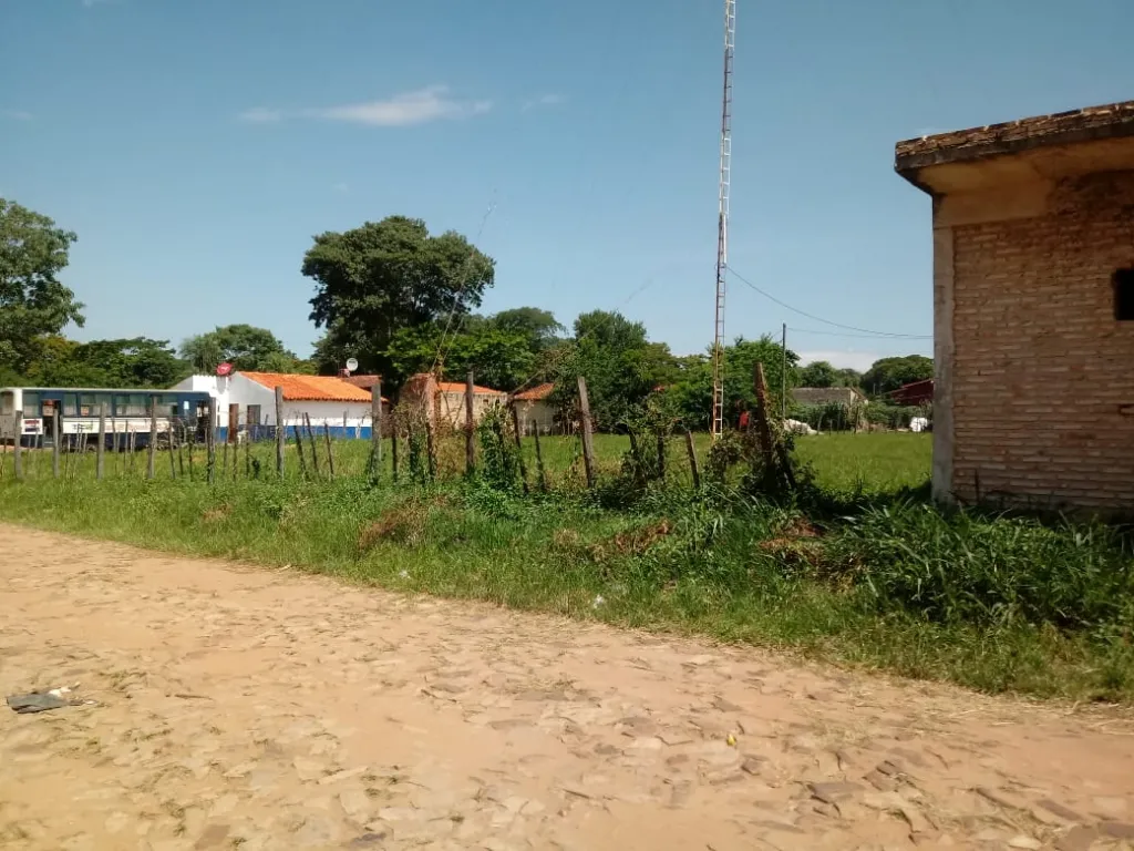 MR ALONSO, REMANSO: 2.600 M2 PROX ASFALTO, P DESARROLLOS MIXTOS, 850.000.000 GS — foto 2