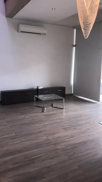 HERMOSO Y AMPLIO DUPLEX EN VILLA AURELIA — foto 3