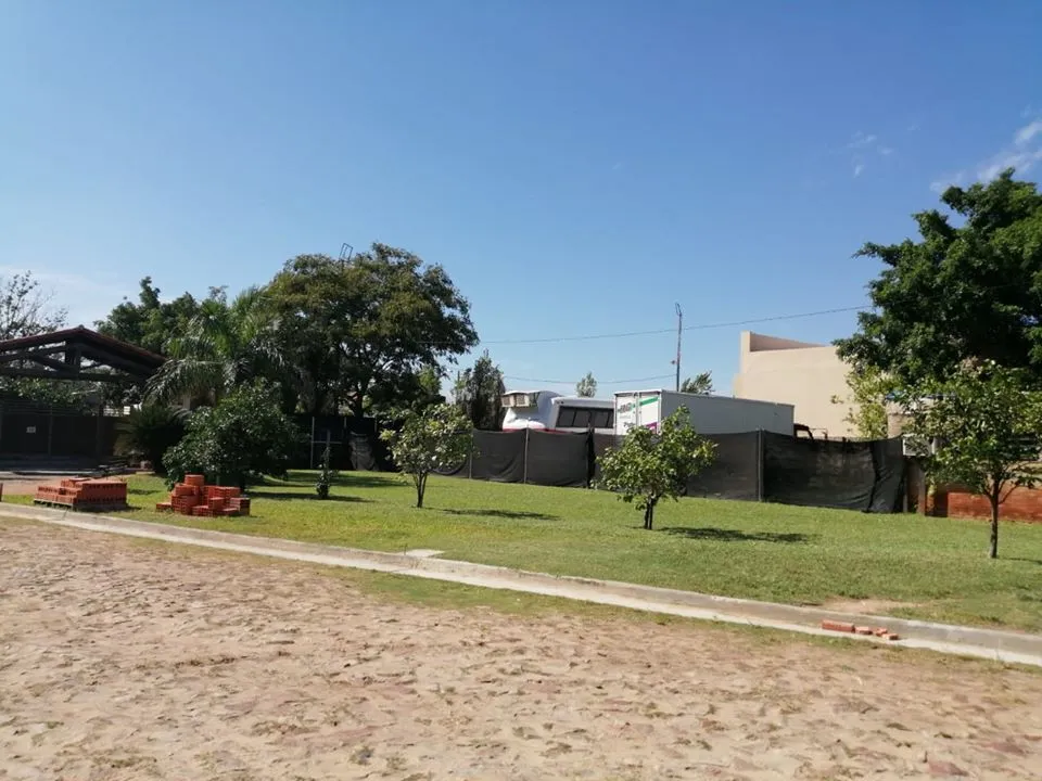 VENDO TERRENOS EN CONDOMINIO EN LUQUE ZONA CIT COD 2871 — foto 2