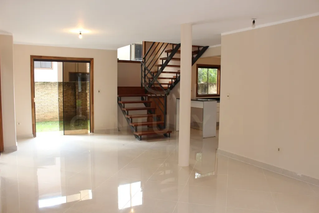 ALQUILO CASA EN BARRIO CERRADO VILLAGGIO CASA BOSQUE FDO DE LA MORA — foto 2