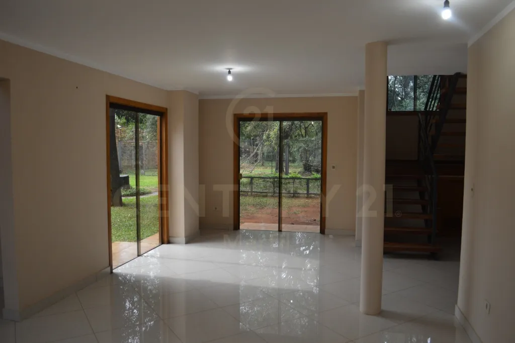 ALQUILO CASA EN BARRIO CERRADO VILLAGGIO CASA BOSQUE FDO DE LA MORA — foto 3