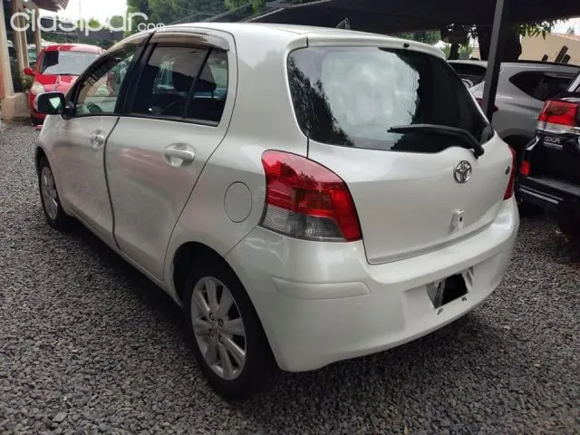 Toyota Vitz 2009 - foto 8