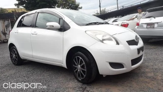 Toyota Vitz 2010 - foto 2