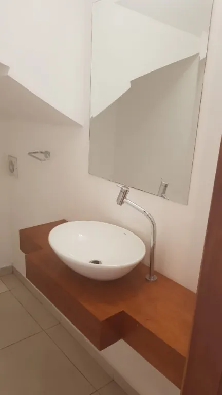 MBURUCUYA – MOLAS LOPEZ: ELEGANTE DÚPLEX, 3 SUITES, JARDÍN, PISCINA -8.000.000 GS. — foto 3