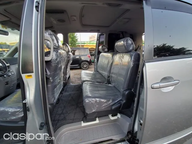 Toyota Noah 2003 — foto 4