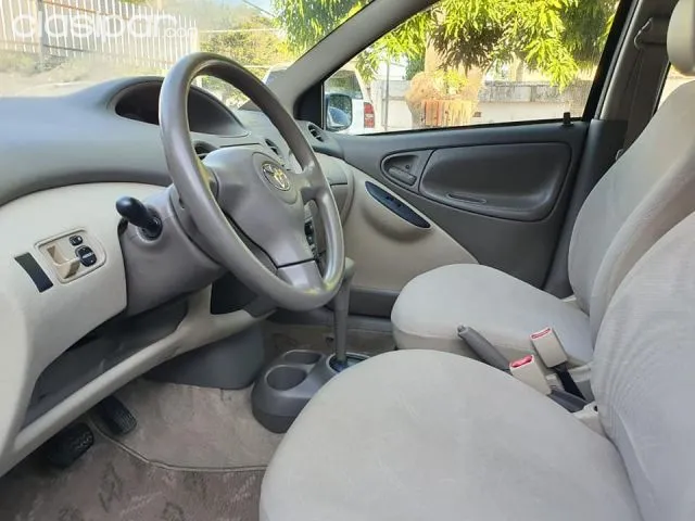 Toyota Platz 2004 — foto 3
