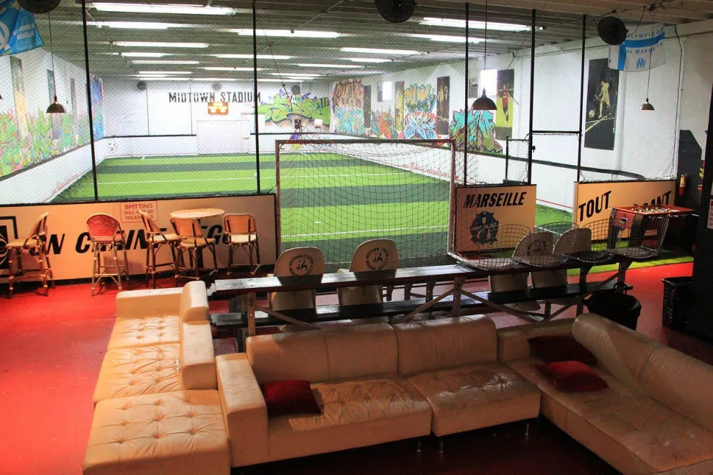 Busco alquilar Centro Deportivo Cancha de fútbol — foto 2