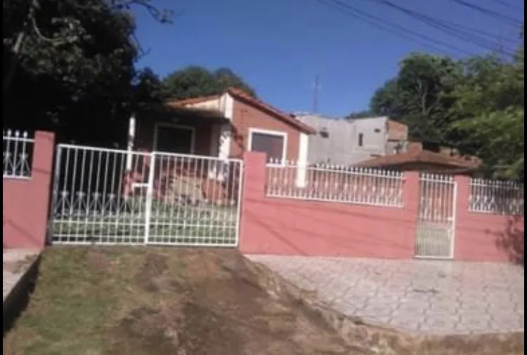 Alquilo casa en km1 centro — foto 2