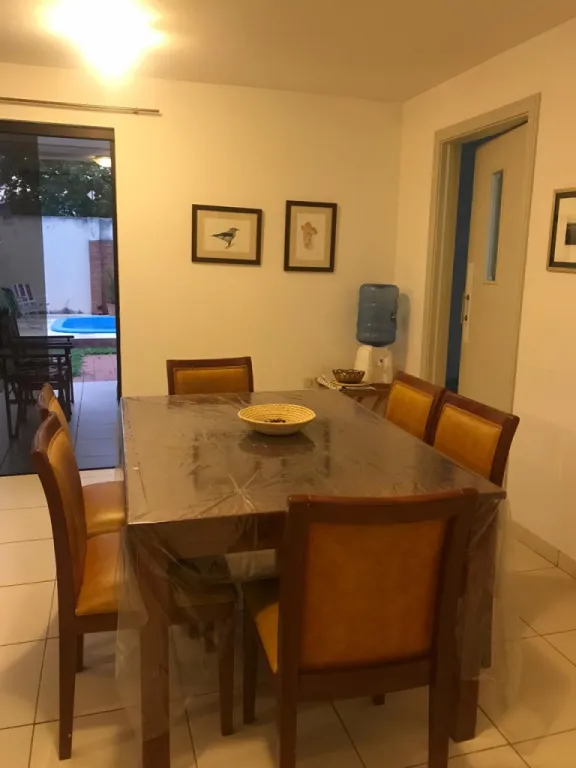 COND. BOULEVARD – LUQUE: ELEGANTE RESIDENCIA AMOBLADA, JARDÍN, PISCINA — foto 3
