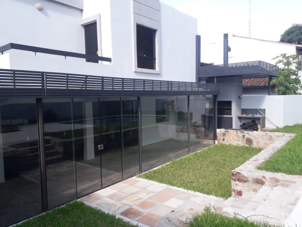 SEMINARIO EN OFERTA: 600 M2, ELEGANTE RESIDENCIA, IMPECABLE ESTADO - HOY SÓLO 380.000 USD — foto 3