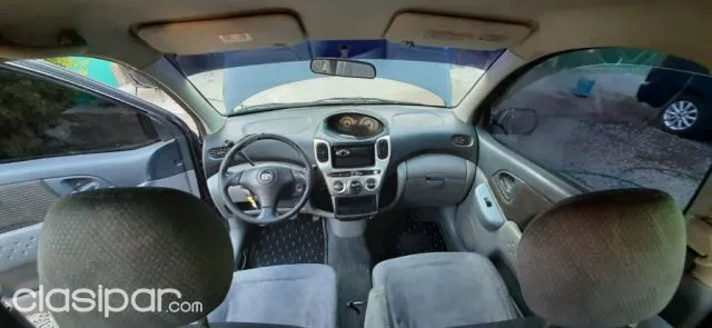 Toyota Funcargo 2002 - foto 2