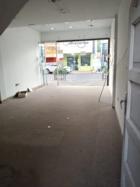 Se alquila local comercial en Luque — foto 3