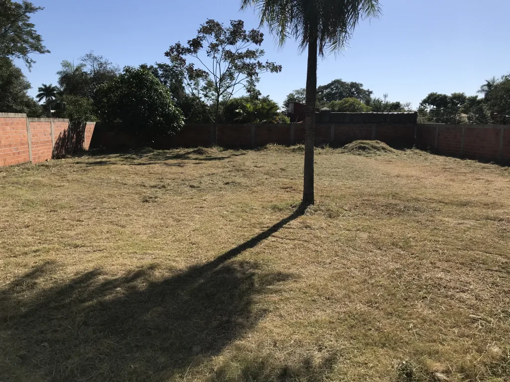 VENDO 2 TERRENOS JUNTOS O SEPARADOS FRENTE MISMO AL CENTRO EDUCATIVO ARAMBE — foto 3