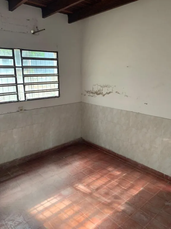 Se alquila depósito en barrio L Victoria Lambare — foto 3