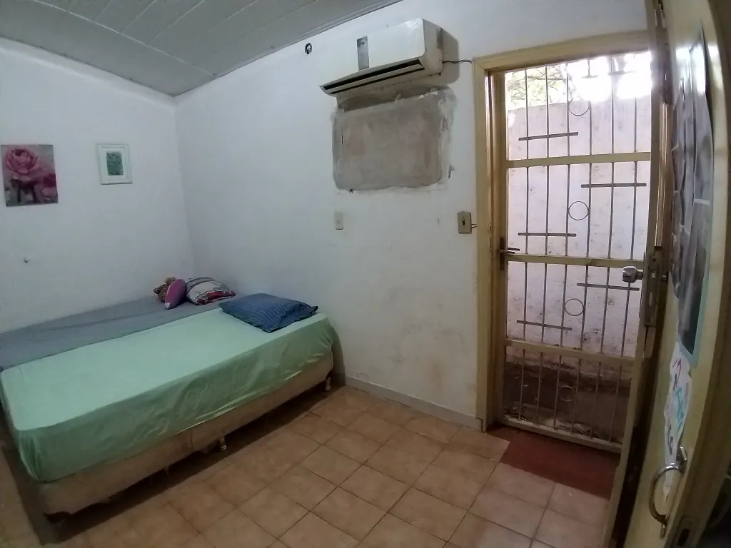 Pieza dormitorio habitación en villa morra — foto 2