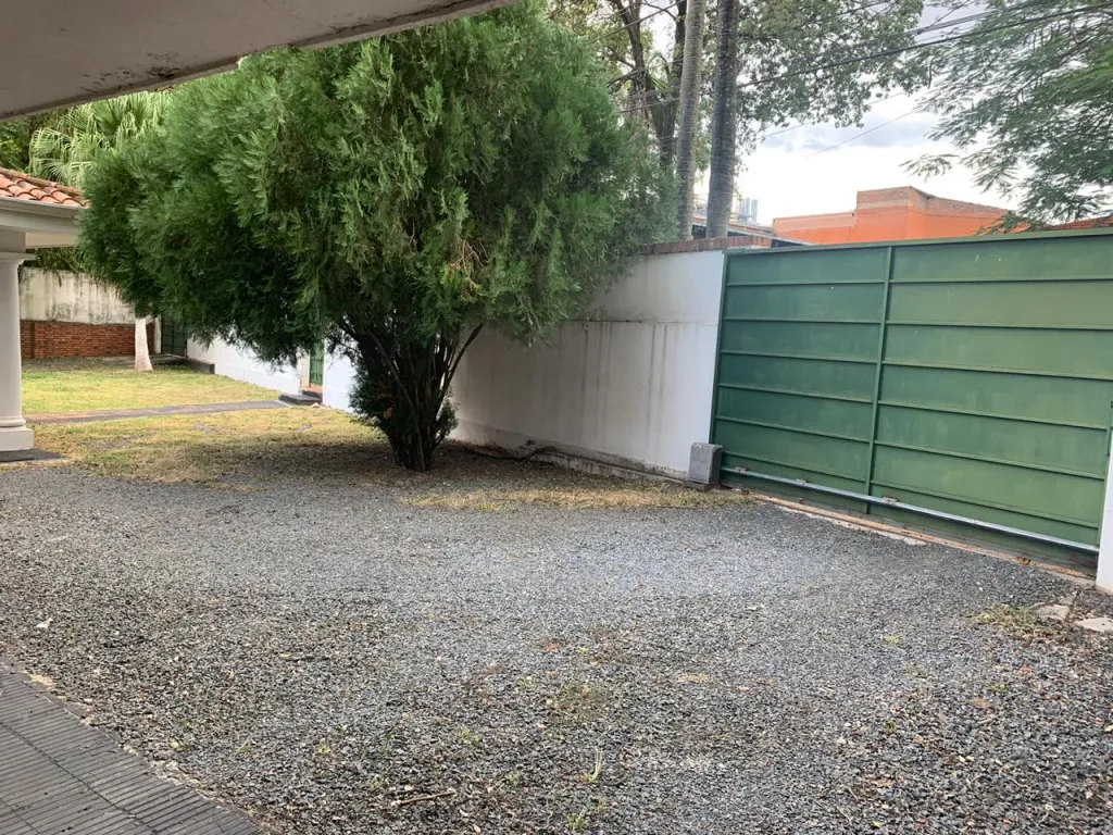 VILLA MORRA: 1.080 M2, IMPORTANTE RESIDENCIA EN PB, P RESIDENCIA O CASA, 2.300 USD — foto 2