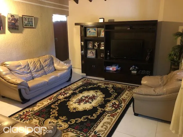 HERMOSA RESIDENCIA EN SAN ANTONIO — foto 3