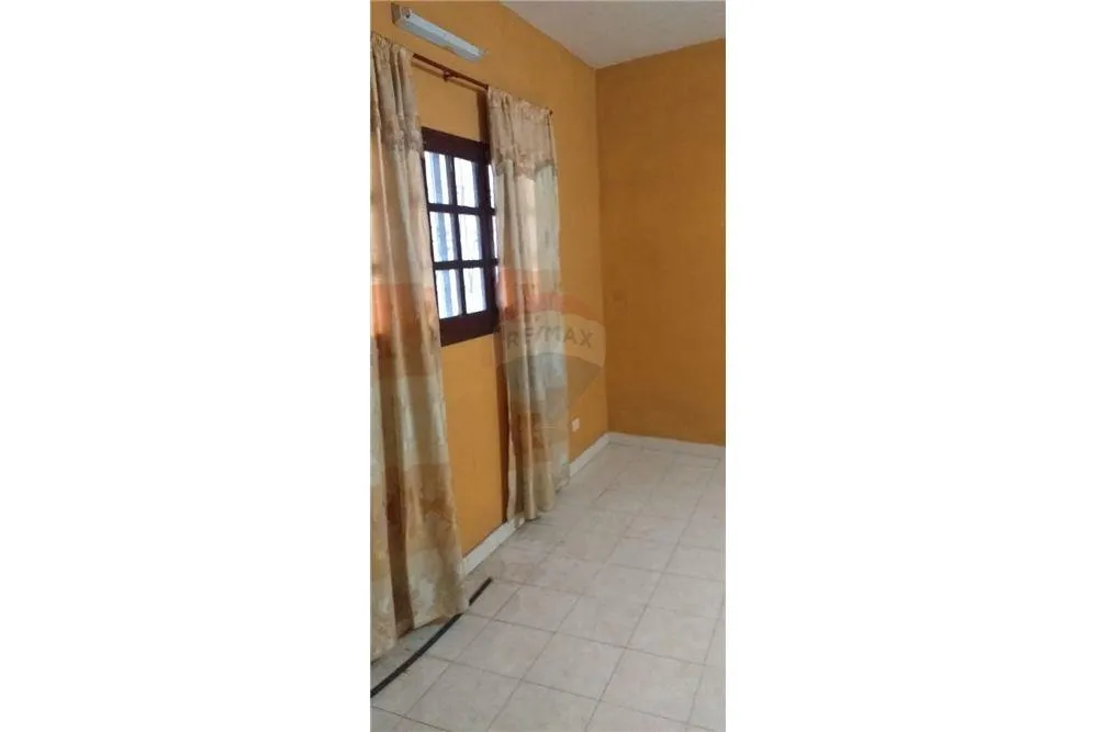 Venta de casa en San Lorenzo zona residencial de 5 dormitorios — foto 2