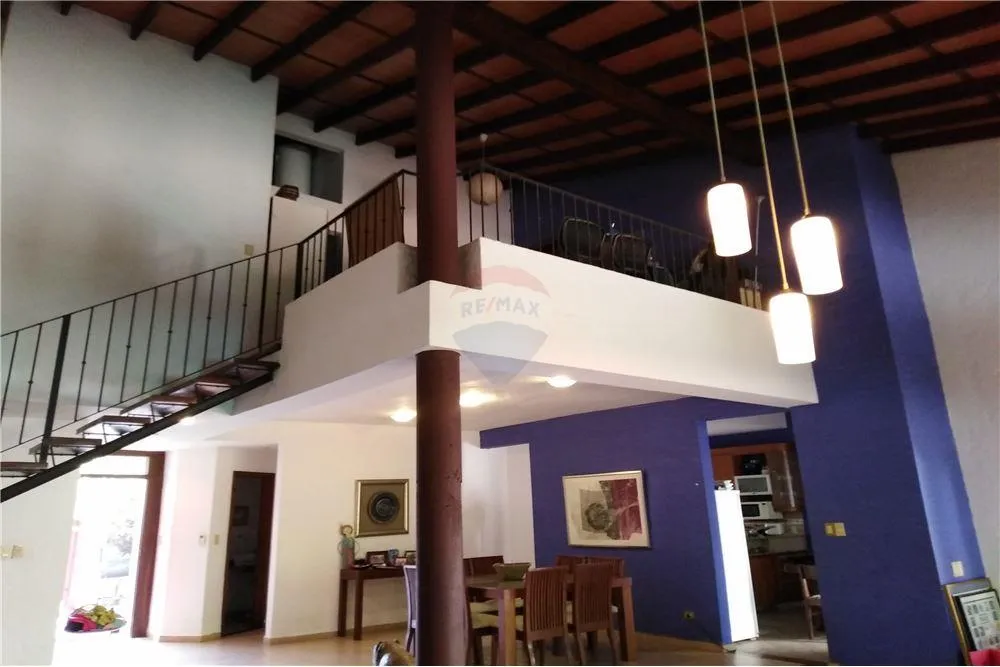 RESIDENCIA MINIMALISTA EN CARMELITAS EL MANGAL — foto 3
