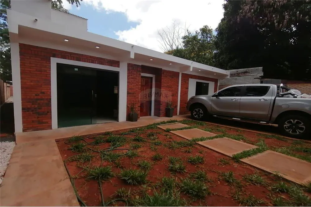 VENDO CASA A ESTRENAR EN SAN LORENZO — foto 2