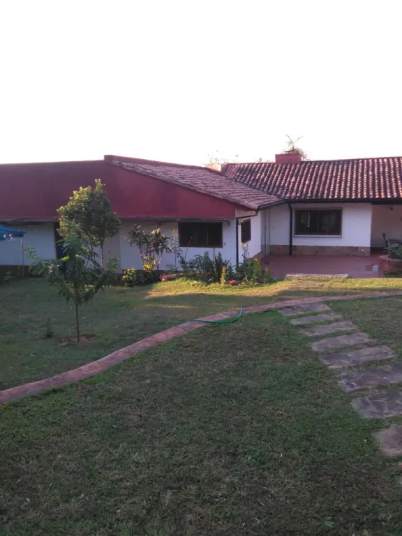 Vendo maravillosa casa quinta el centro de Itacurubi de la Cordillera — foto 3