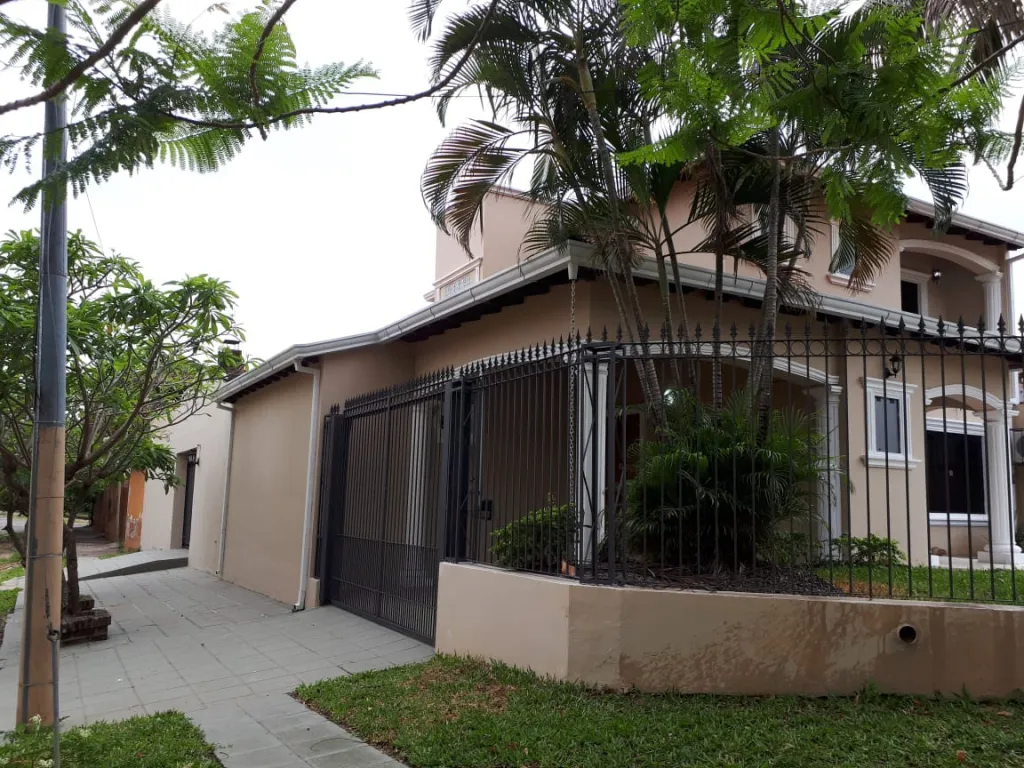 HERMOSA CASA A LA VENTA EN EXCELENTE UBICACION — foto 3