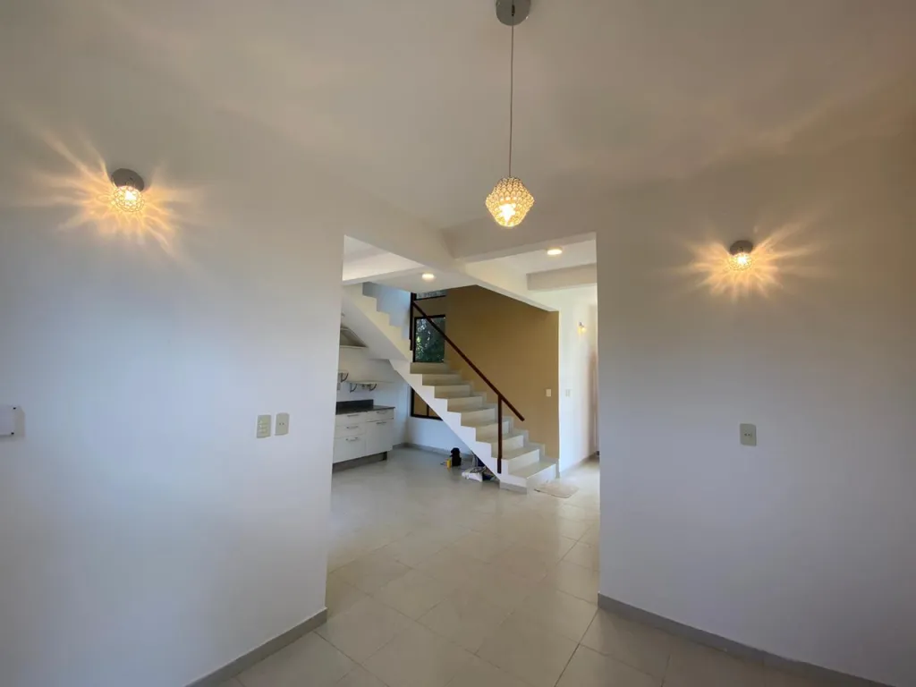 HERMOSO DUPLEX EN LAMBARE ENTRE CARRETERA DE LOPEZ Y DEFENSORES DEL CHACO — foto 2