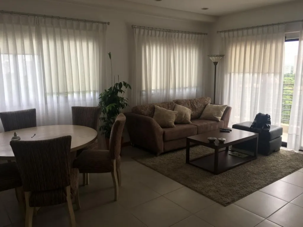 ALQUILO DEPTO TIPO DUPLEX AMOBLADO - CPISCINA - DOS DORMITORIOS CÁ DE SERV EN YCUA SATI — foto 2