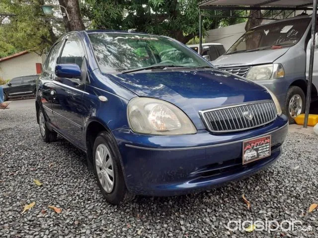 Toyota Vitz 2000 — foto 3