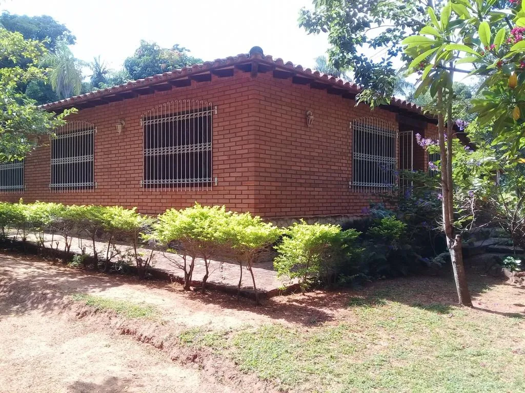 VENDO HERMOSA CASA QUINTA O GRANJA DE 2.5 HAS EN ITAUGUA. — foto 2
