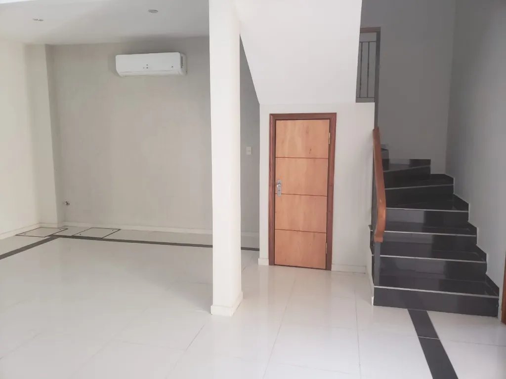 Vendo duplex a estrenar en lambare!!! A METROS DEL SUPERMERCADO PUEBLO — foto 3