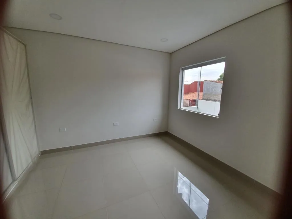Duplex en venta en Lambare — foto 3
