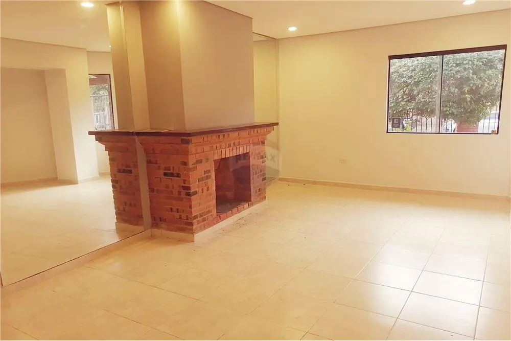 OPORTUNIDAD CASA A ESTRENAR BARRIO MBURUKUYA ZONA COLEGIO SANTA ANA — foto 2