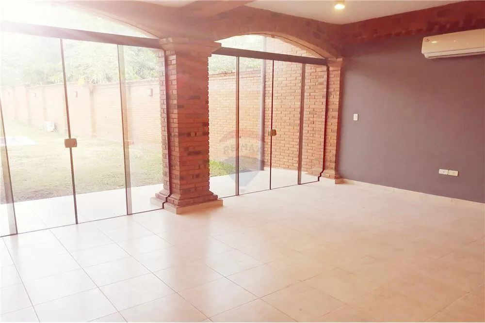 OPORTUNIDAD CASA A ESTRENAR BARRIO MBURUKUYA ZONA COLEGIO SANTA ANA — foto 3