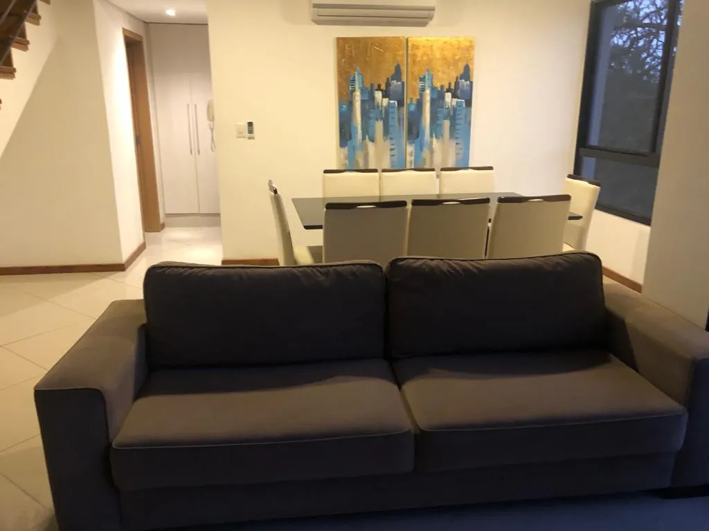 PARQUE PERON (LAMBARE – ITA ENRAMADA): UN LUJO! – DEPTO DÚPLEX, 1.200 USD — foto 2